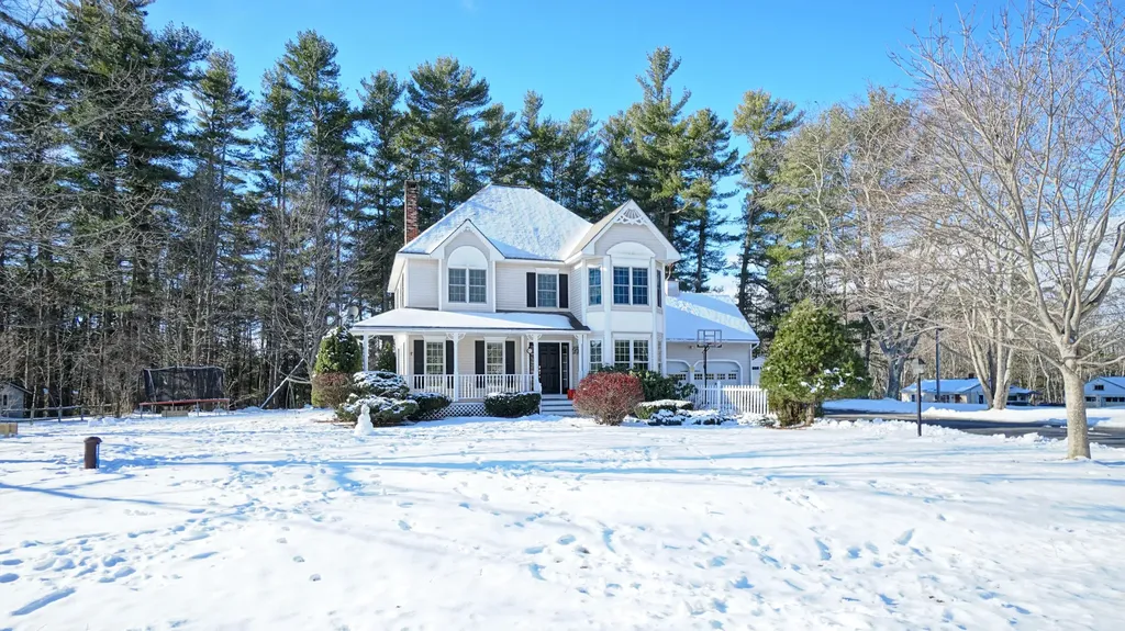 1 Twin Pond Road Topsham ME 04086
