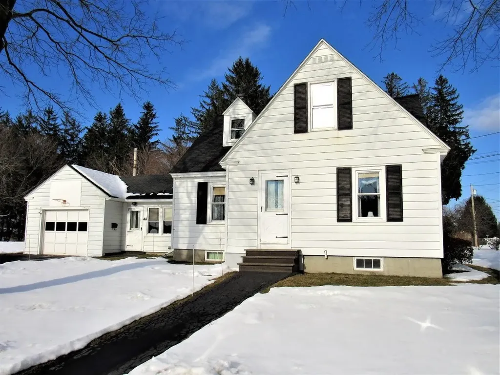 44 Macomber Avenue Augusta ME 04330