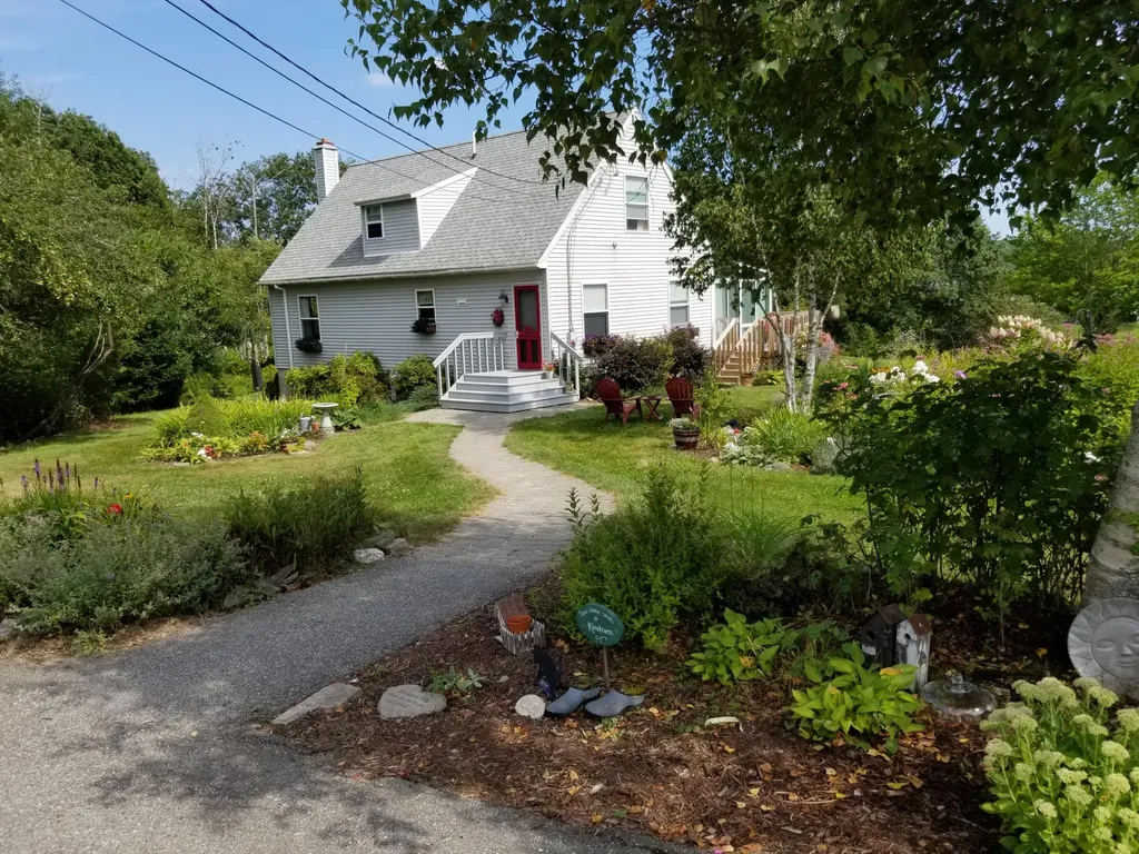 33 Oak Hill Road Boothbay ME 04571