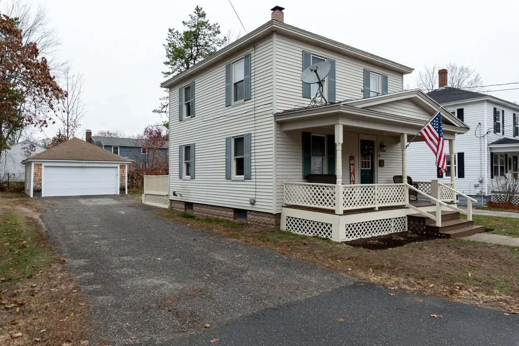 14 Essex Street Sanford ME 04073
