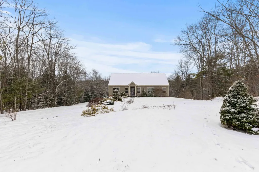 26 Borskis Way Wiscasset ME 04578