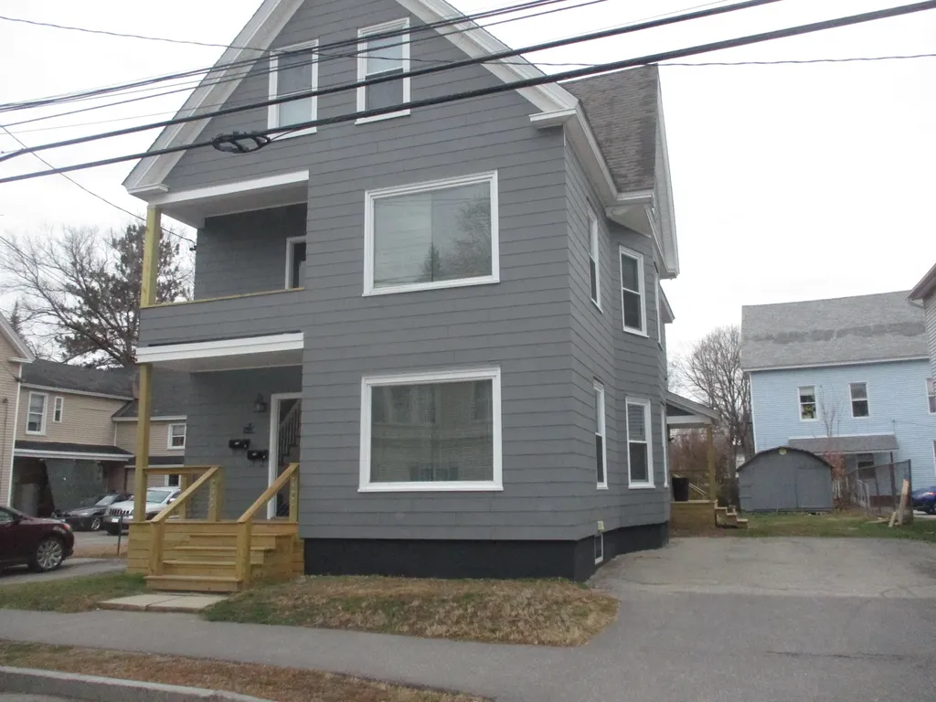 219 Summer Street Auburn ME 04210