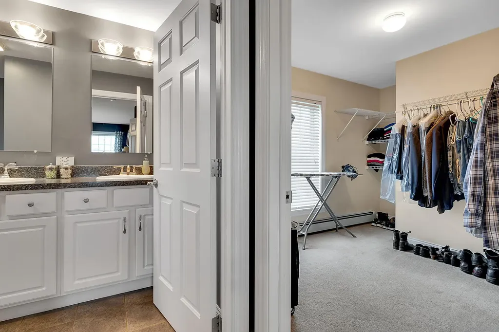 559 Center Minot Hill Road Minot ME 04258