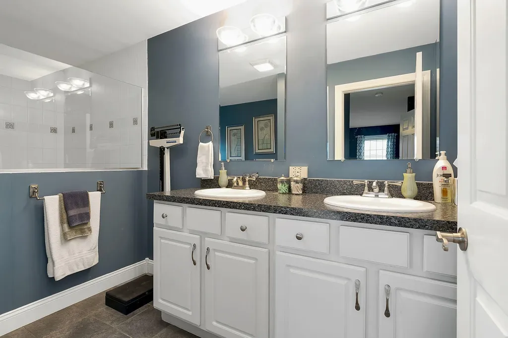 559 Center Minot Hill Road Minot ME 04258