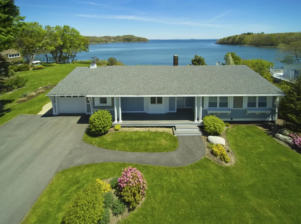 20 Warrenton Street Rockport ME 04856