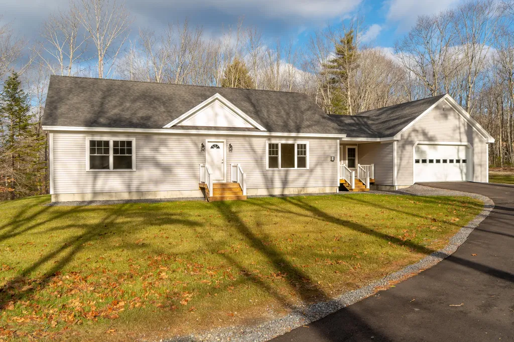 26 My Way Boothbay ME 04537