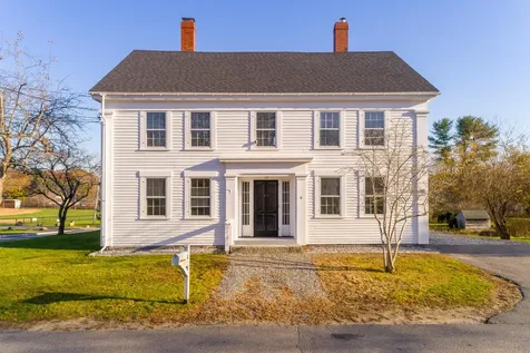 4 Hillcrest Road Newcastle ME 04553