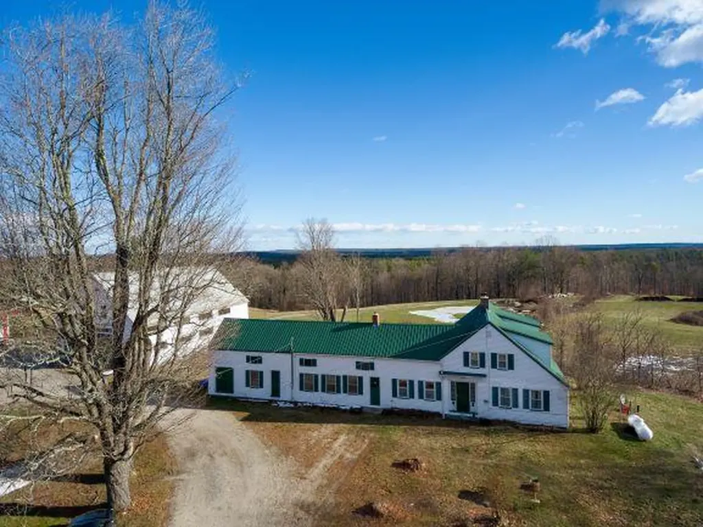 637 Cape Road Limington ME 04049