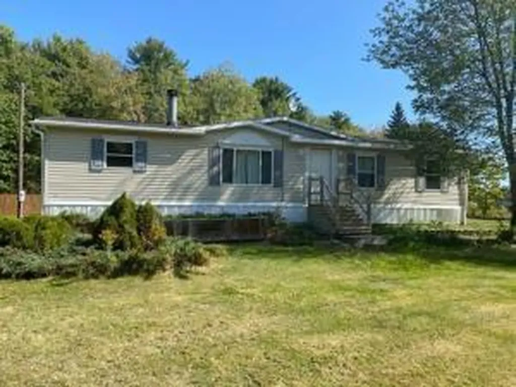 18 Damboise Lane Eddington ME 04428