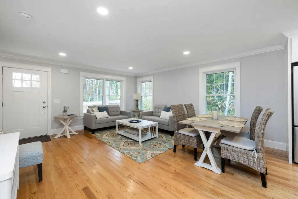 23 Webhannet Place Kennebunk ME 04043