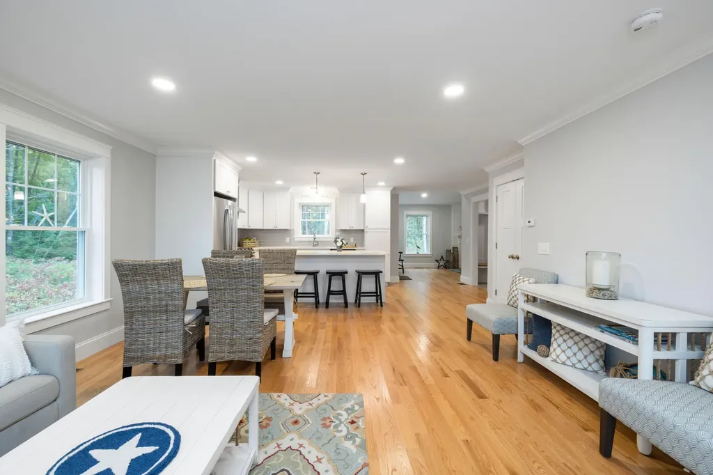23 Webhannet Place Kennebunk ME 04043