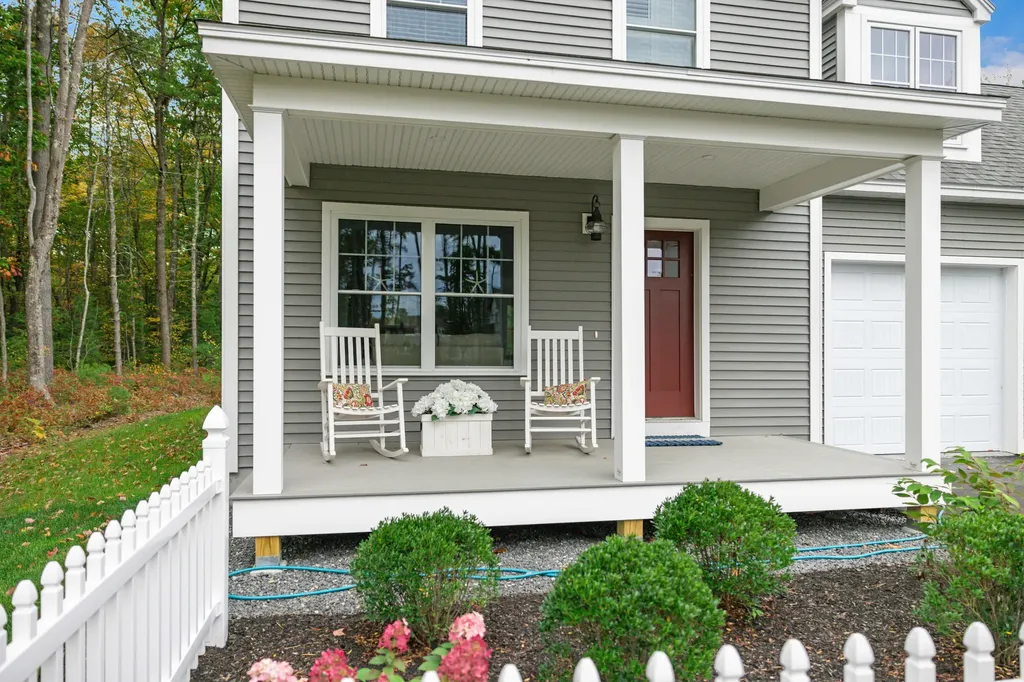 23 Webhannet Place Kennebunk ME 04043