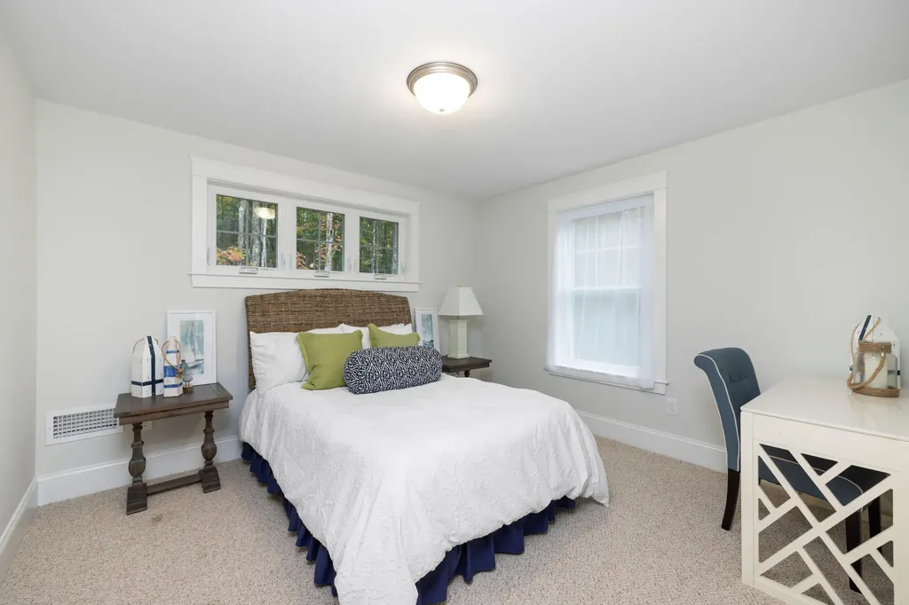 23 Webhannet Place Kennebunk ME 04043