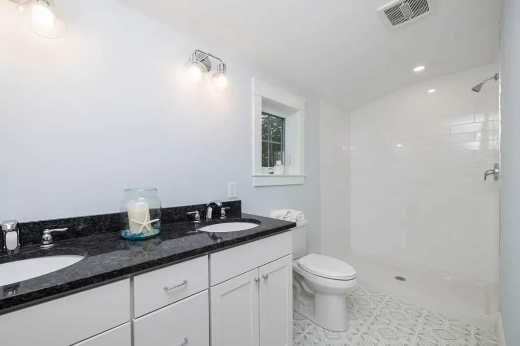 23 Webhannet Place Kennebunk ME 04043