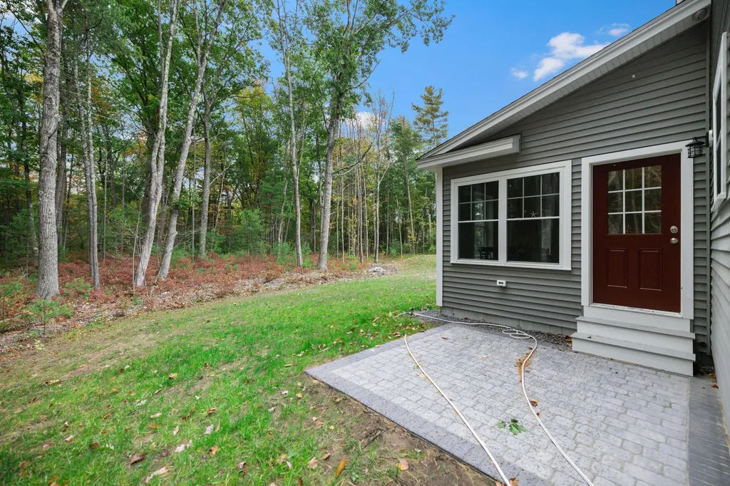 23 Webhannet Place Kennebunk ME 04043