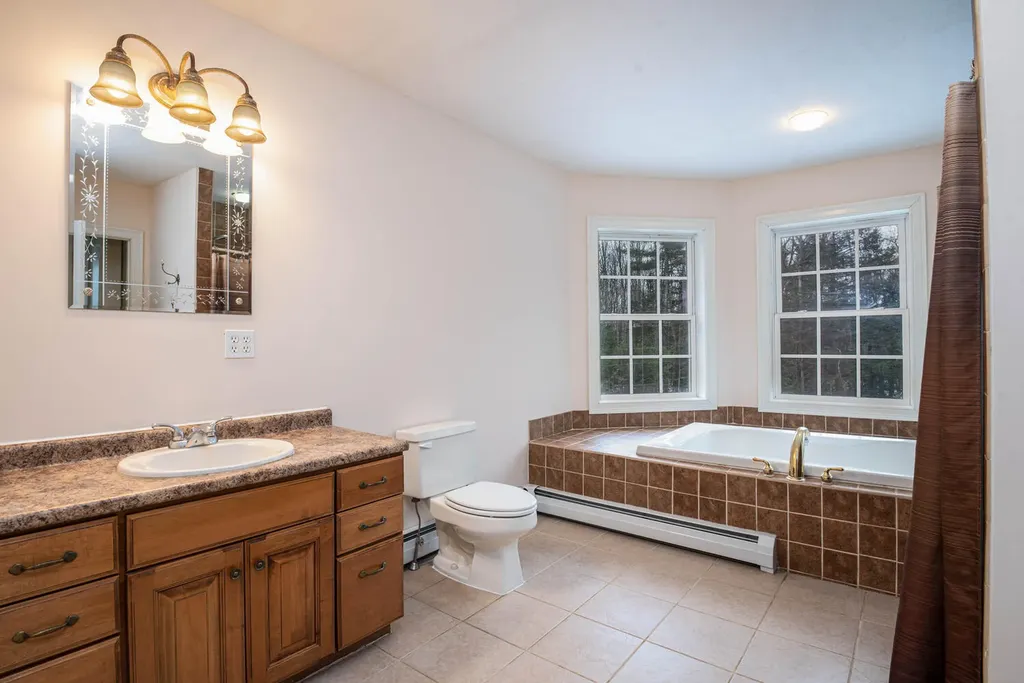 5 Zachary Lane Saco ME 04072