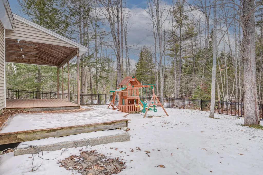 5 Zachary Lane Saco ME 04072