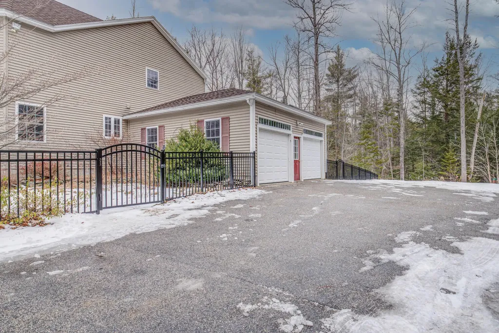 5 Zachary Lane Saco ME 04072