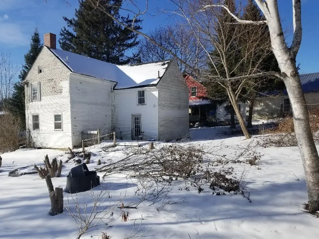 8 Dudley Street Hampden ME 04444