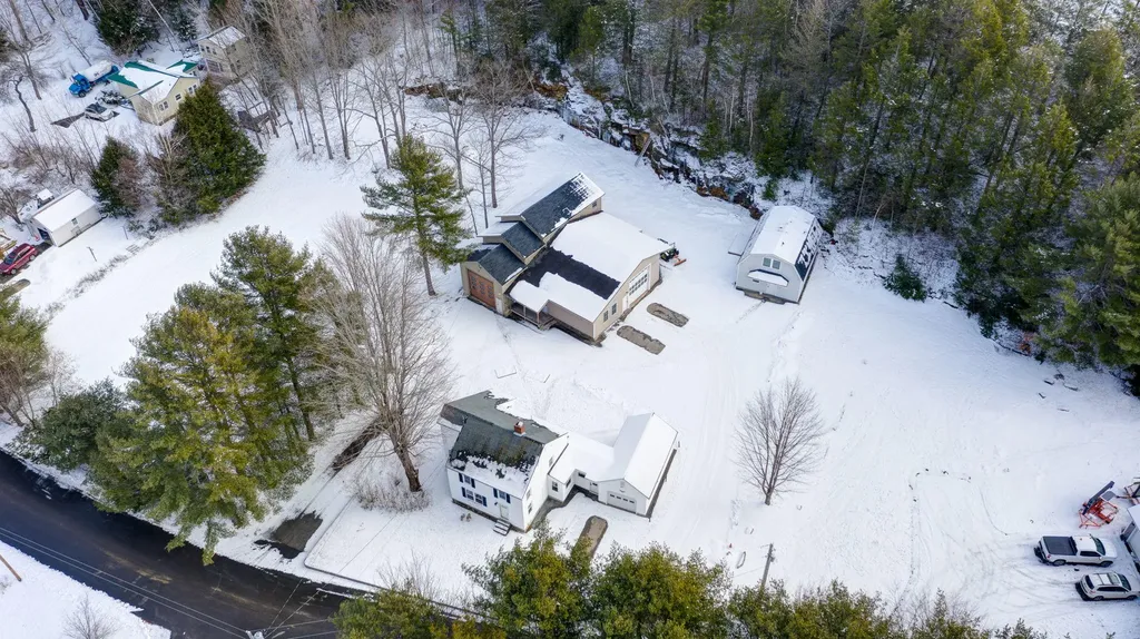 15 Dennison Avenue Freeport ME 04032