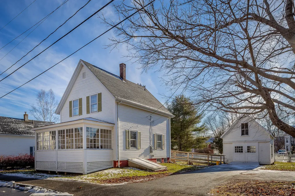62 Willow Street Rockland ME 04841