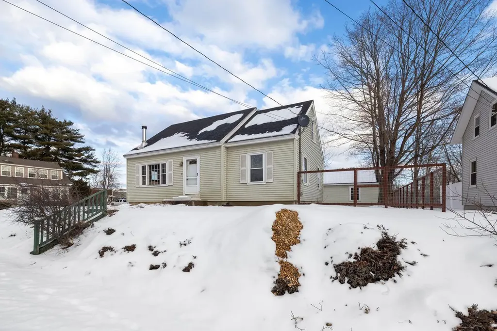 19 S Grove Street Augusta ME 04330