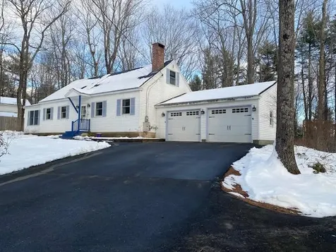 33 Norway Drive Chelsea ME 04330