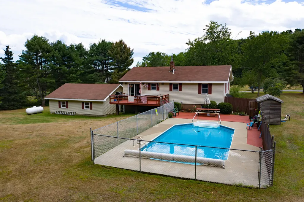 11 Seekins Street Bucksport ME 04416