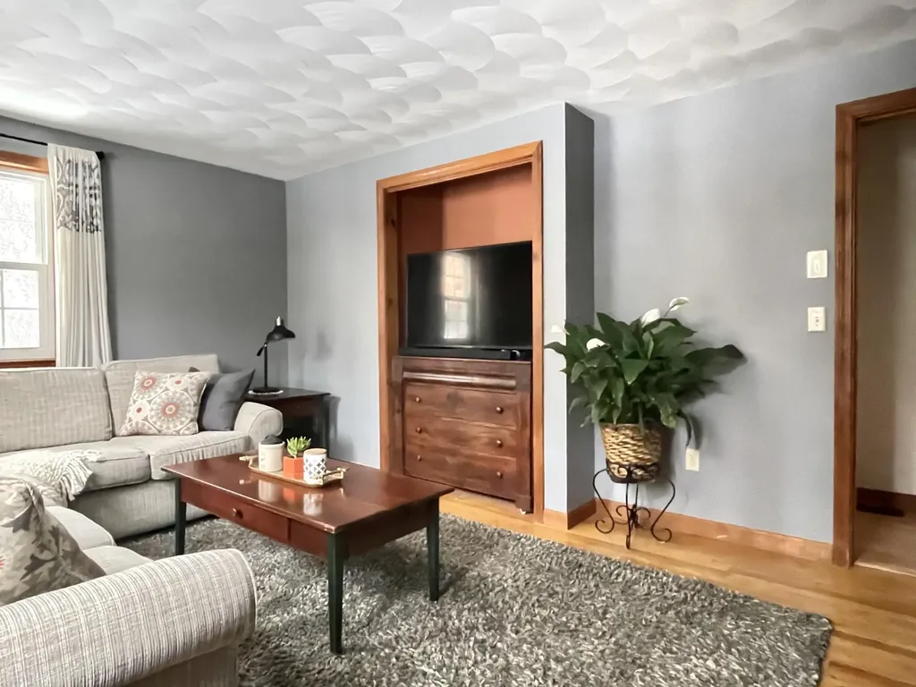 111 Dow Road Standish ME 04084