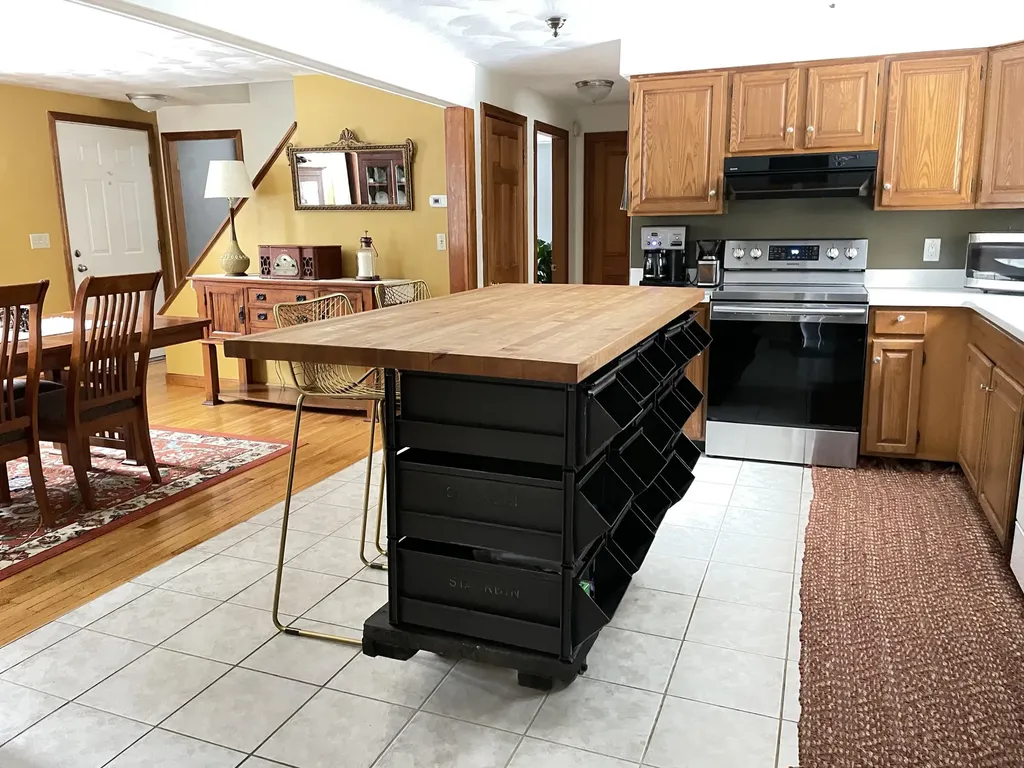 111 Dow Road Standish ME 04084