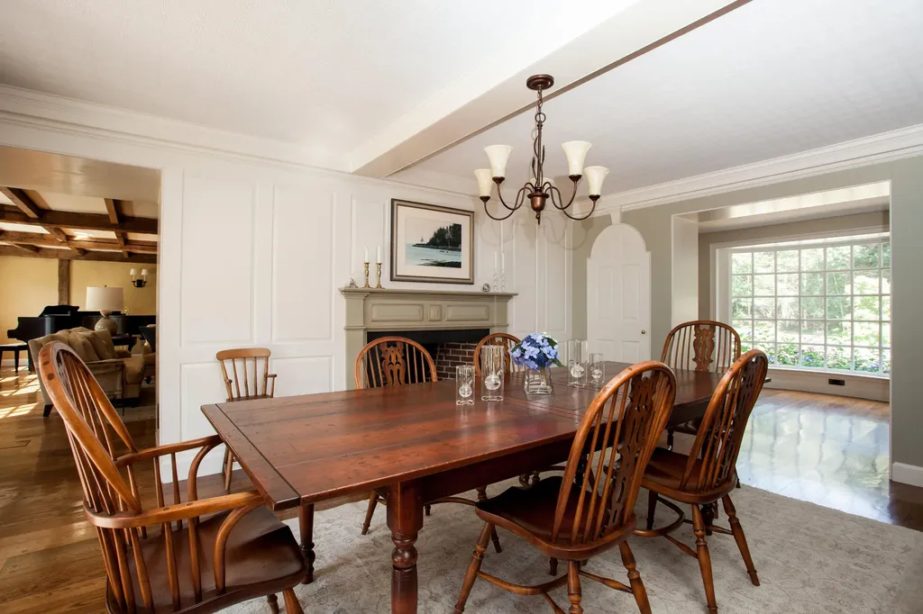 37 Raynes Neck Road York ME 03909