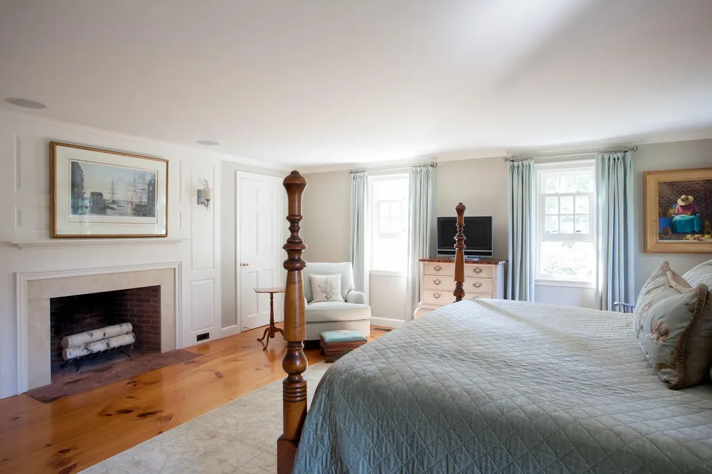 37 Raynes Neck Road York ME 03909