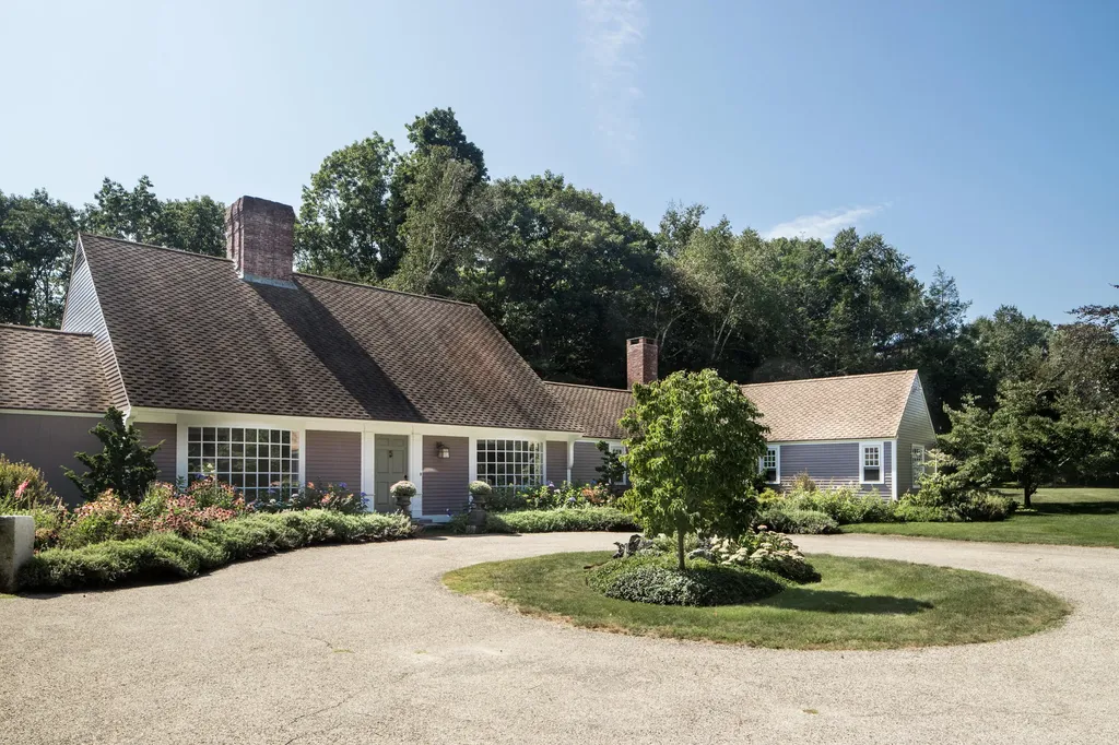37 Raynes Neck Road York ME 03909