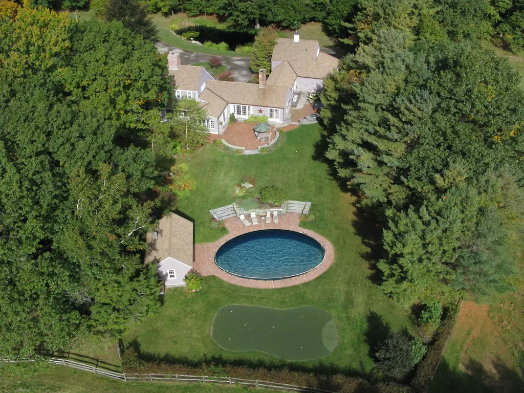 37 Raynes Neck Road York ME 03909