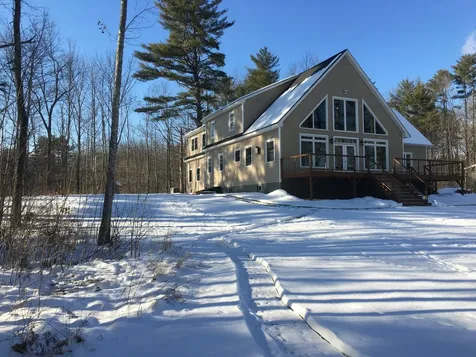 61 Pond Road Wayne ME 04284