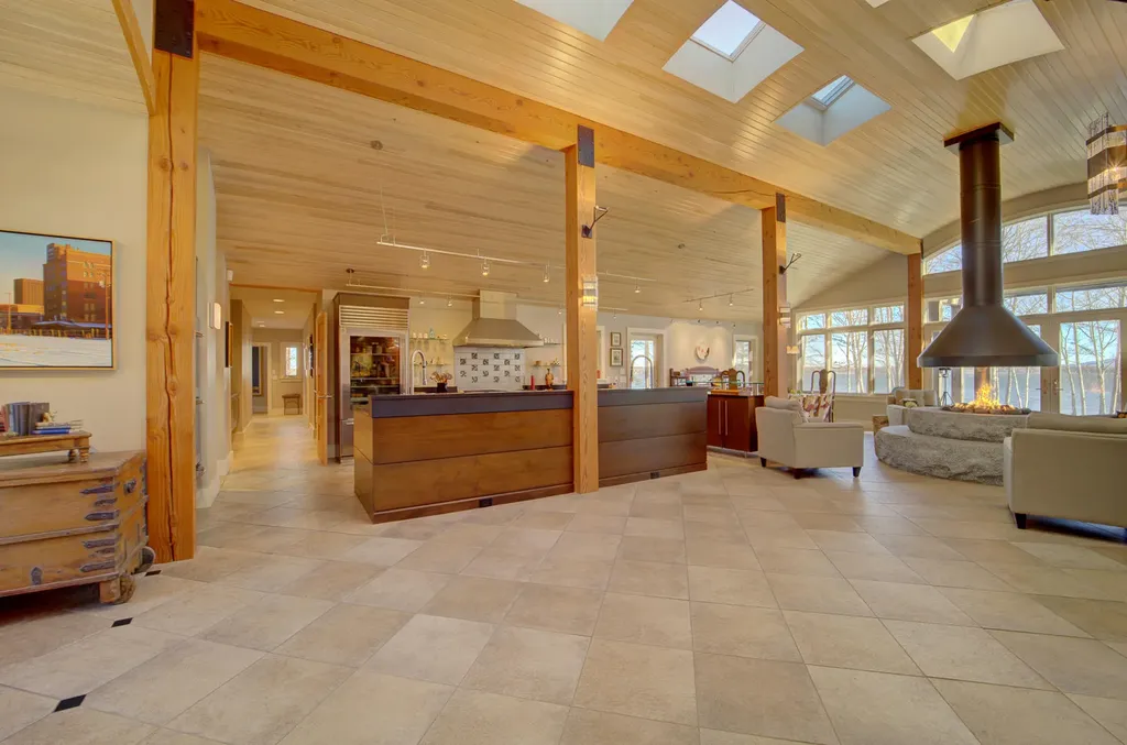 1212 Newbury Neck Road Surry ME 04684