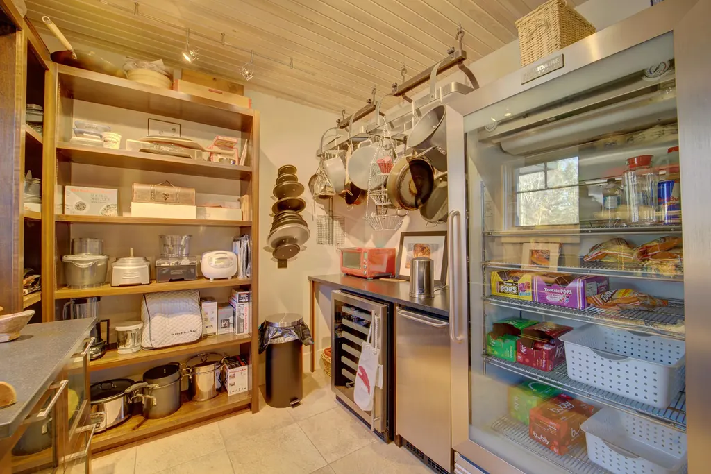 1212 Newbury Neck Road Surry ME 04684