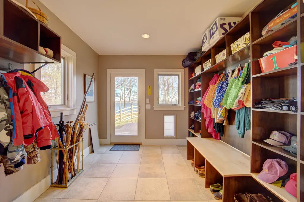 1212 Newbury Neck Road Surry ME 04684