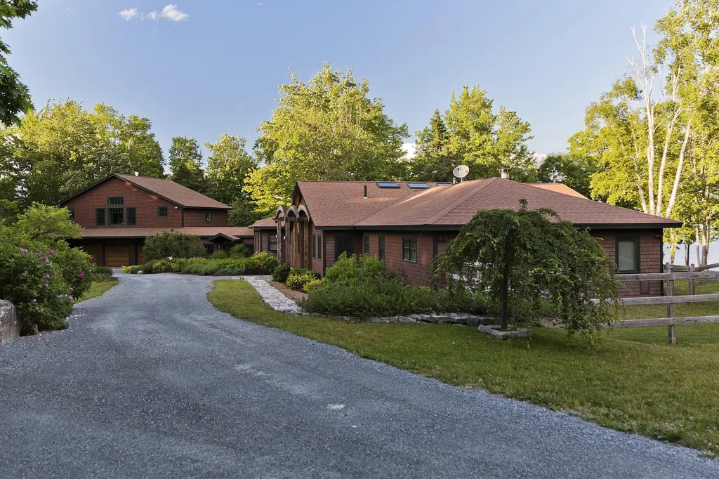 1212 Newbury Neck Road Surry ME 04684