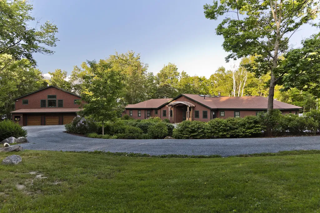 1212 Newbury Neck Road Surry ME 04684