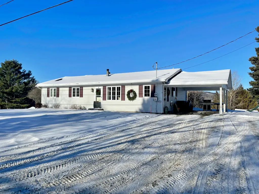 9 Dow Street Fort Kent ME 04743