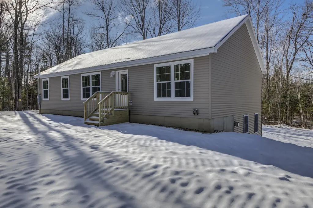 58 Roy Drive Warren ME 04864
