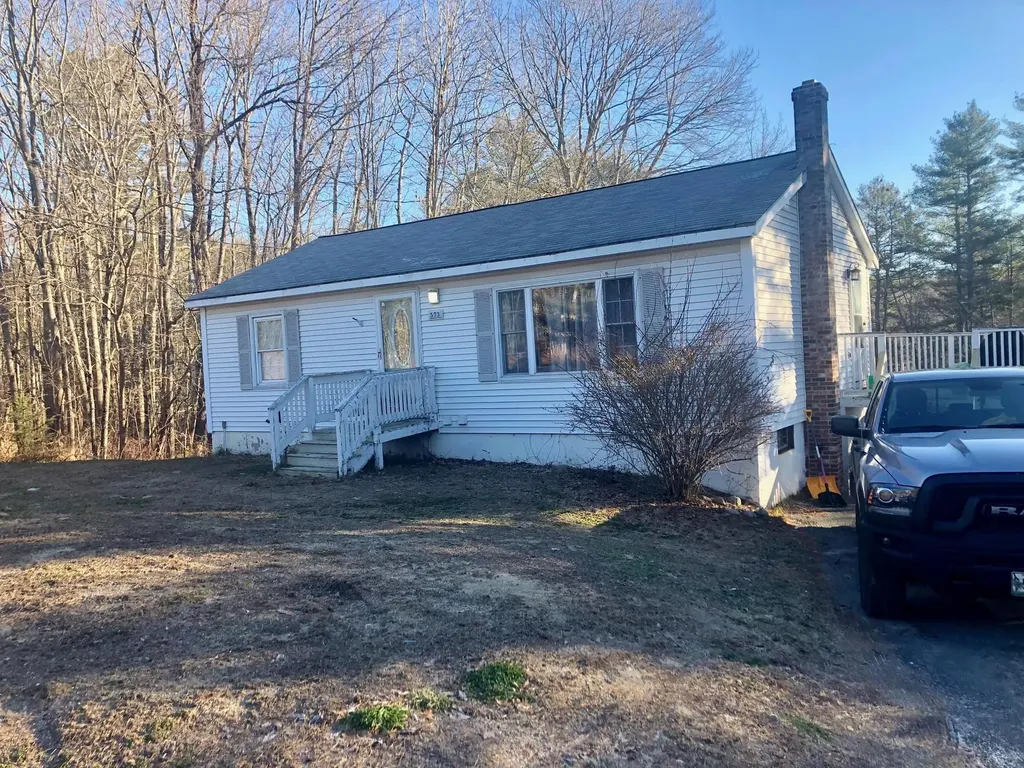 573 River Road Windham ME 04062