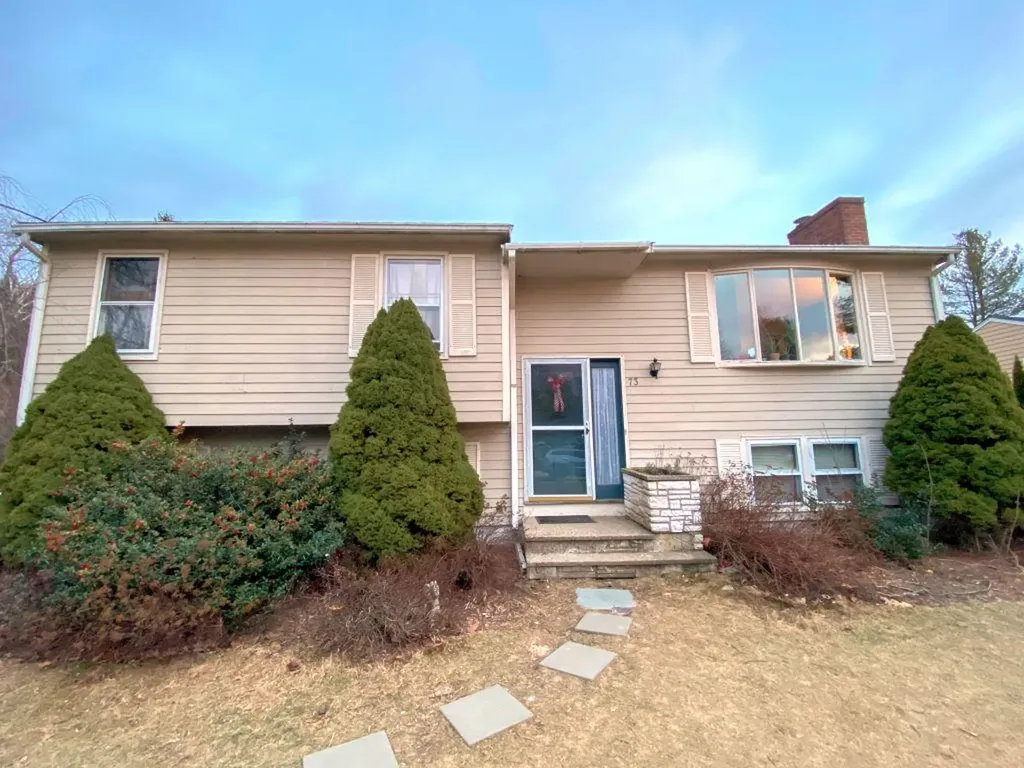 73 Raydon Road Extension York ME 03909