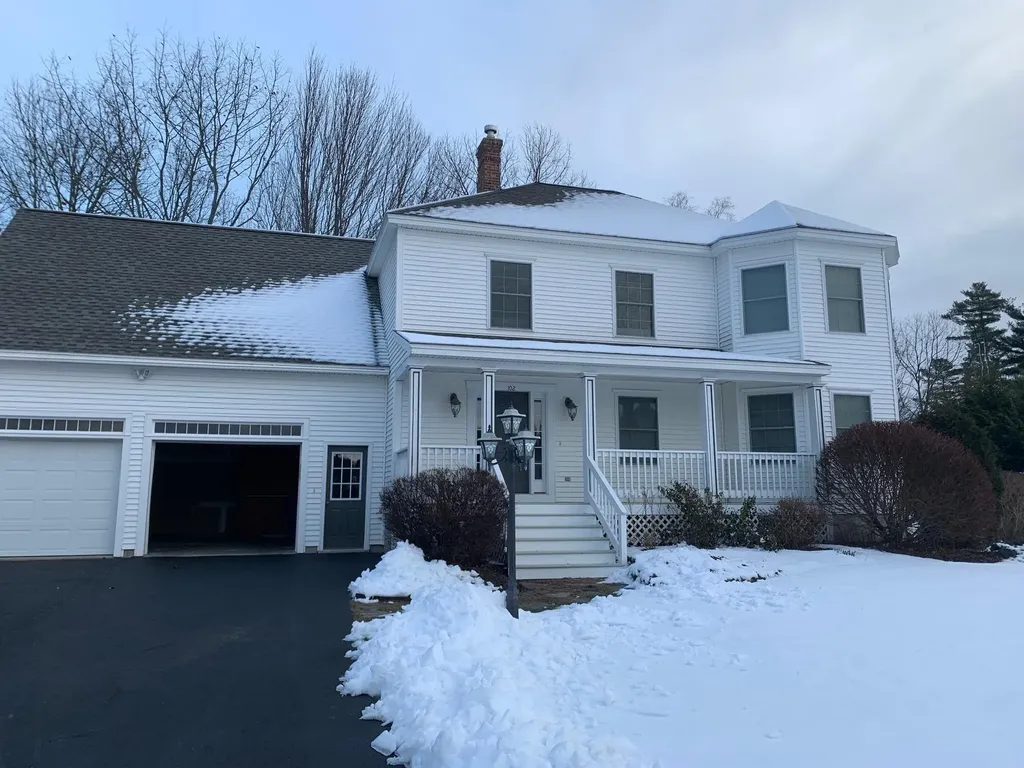 102 Victoria Drive Westbrook ME 04092