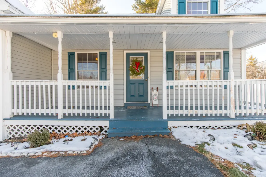 19 Crest Avenue Lisbon ME 04250