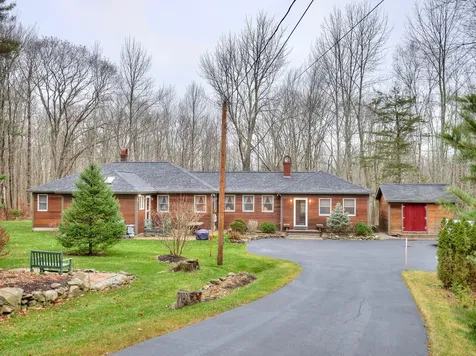 15 Hoffses Drive Camden ME 04843
