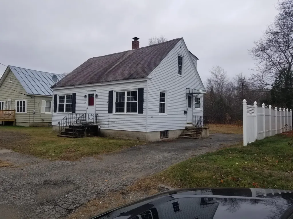 194 Bowdoin Street Millinocket ME 04462