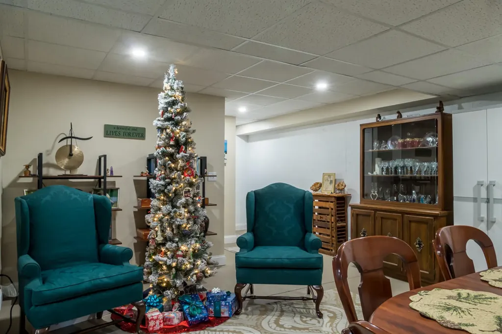 32 Tree Farm Road Brunswick ME 04011