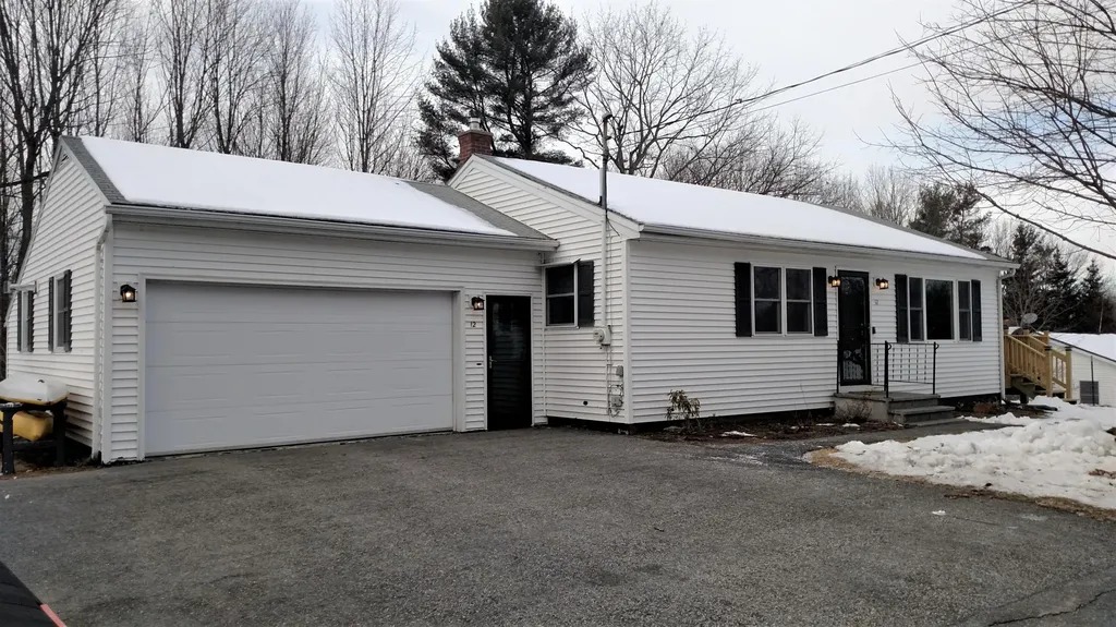 12 Saint Patrick Avenue Lewiston ME 04240